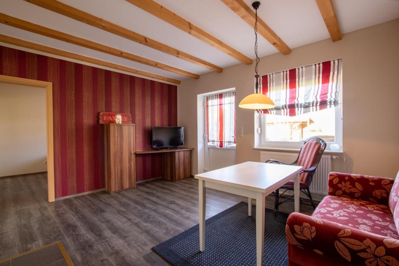 Apartmenthaus Djuren 돌눔 외부 사진